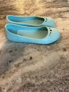 CROCS Women's Aqua Blue Slip-On Ballet Flats size 8